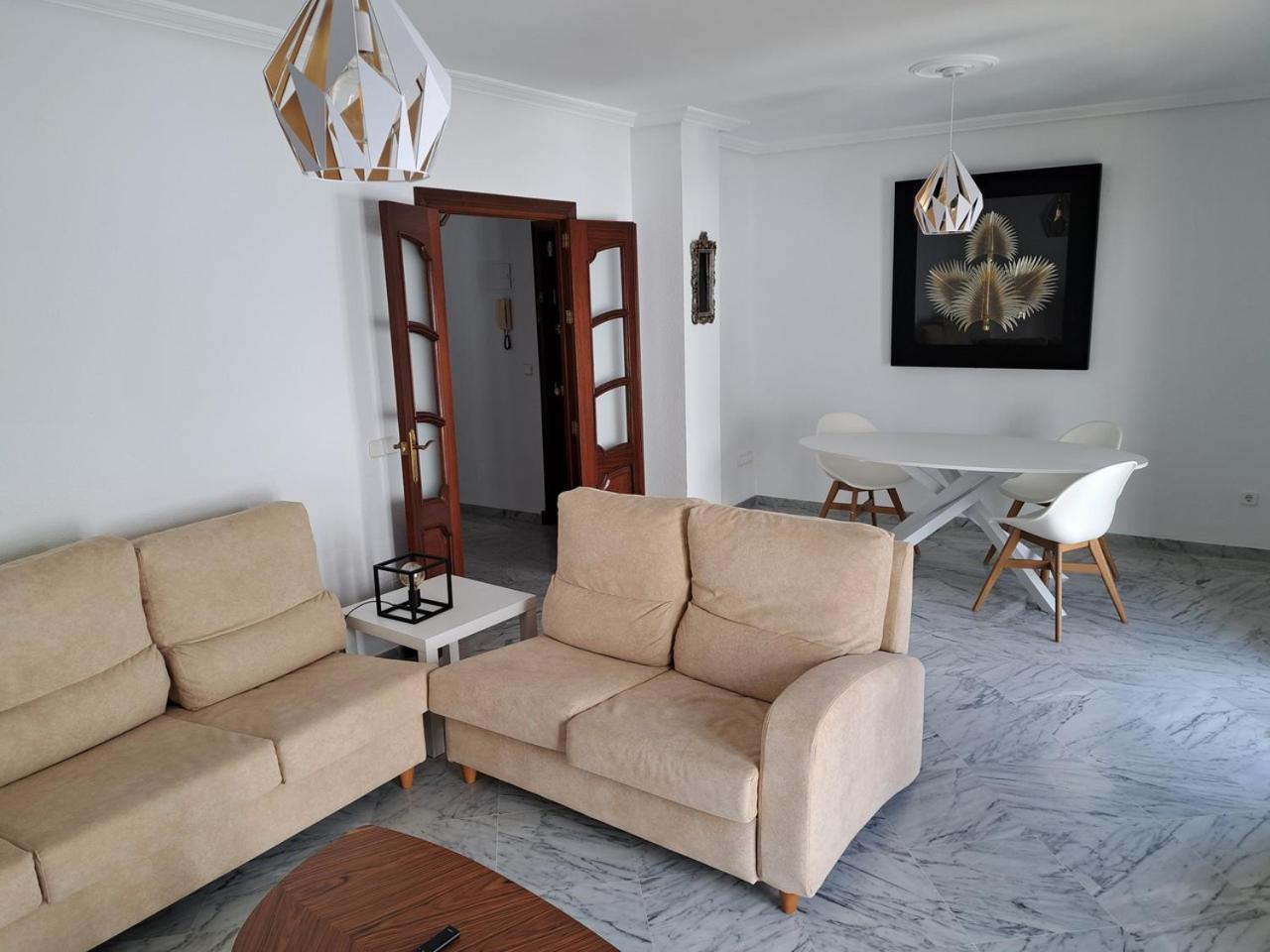 Encanto Urbano: Piso Centrico Totalmente Equipado 莱夫里哈 外观 照片